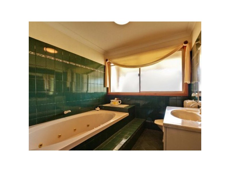 30 Holyrood Road, Maudsland QLD 4210