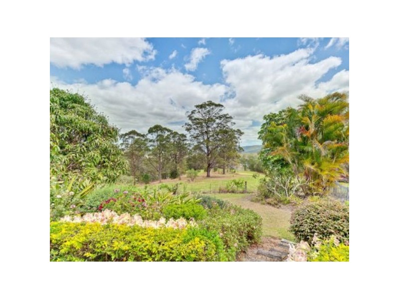 30 Holyrood Road, Maudsland QLD 4210