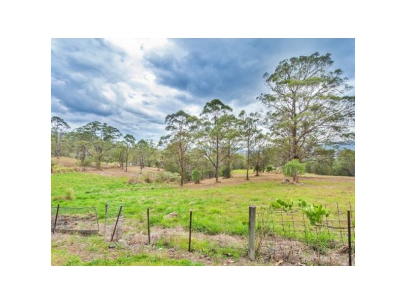 30 Holyrood Road, Maudsland QLD 4210