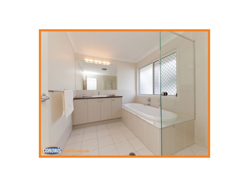 10 School Street, Hendra QLD 4011