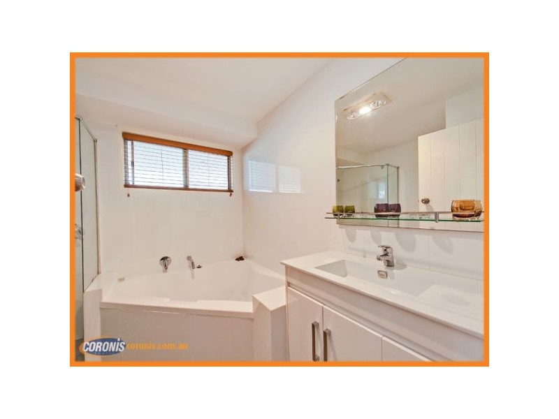 8 Wooraka Street, Rochedale South QLD 4123