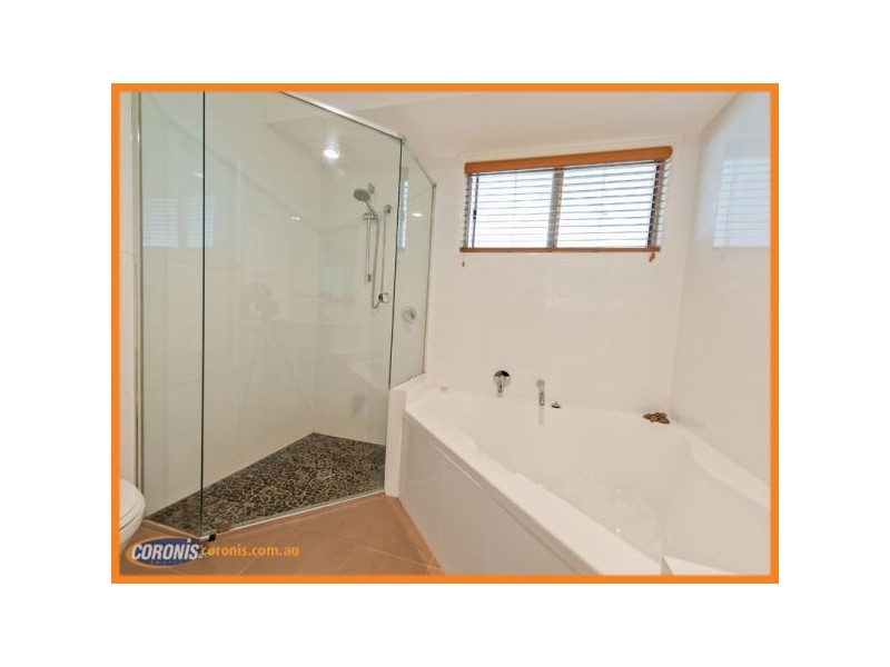 8 Wooraka Street, Rochedale South QLD 4123