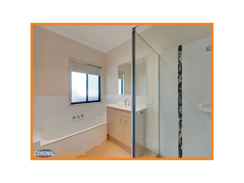 8 Claydon Place, Rosewood QLD 4340