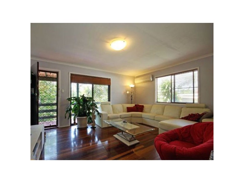 6 Ian Court, Kallangur QLD 4503