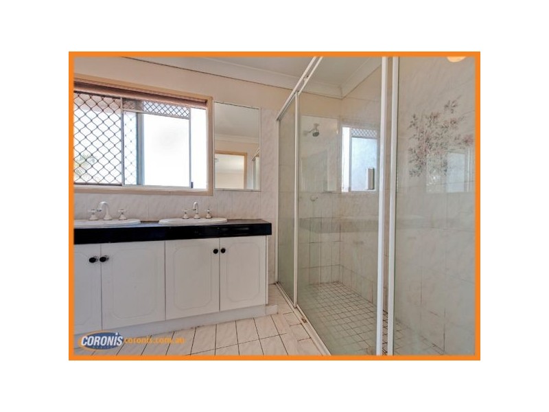 2 Narrun Place, Eight Mile Plains QLD 4113