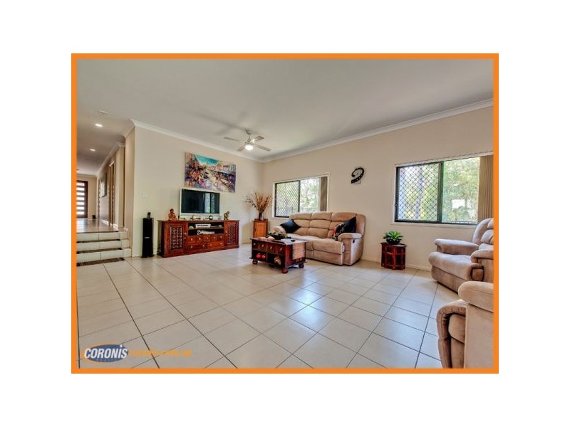 6 Conlan Court, Oxenford QLD 4210