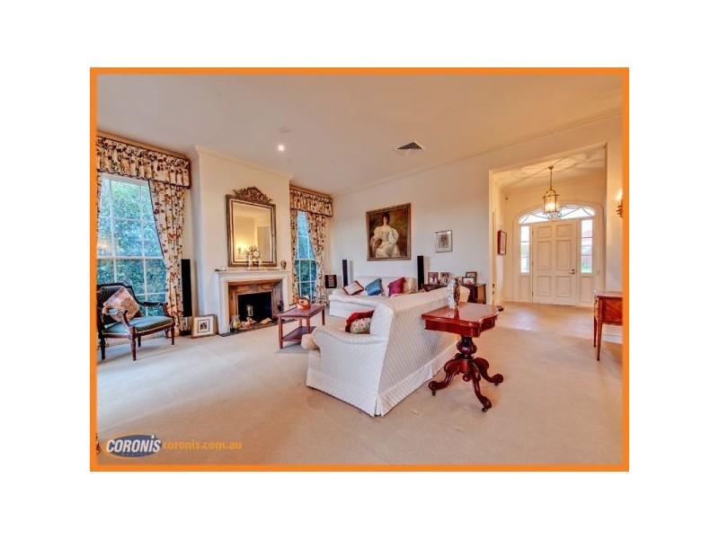 1117 Beechwood Drive, Hope Island QLD 4212