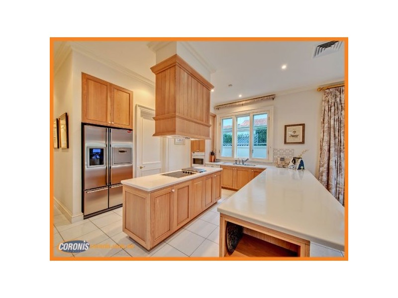 1117 Beechwood Drive, Hope Island QLD 4212