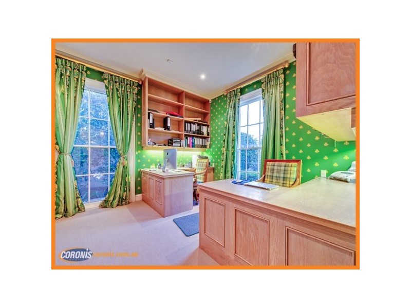 1117 Beechwood Drive, Hope Island QLD 4212