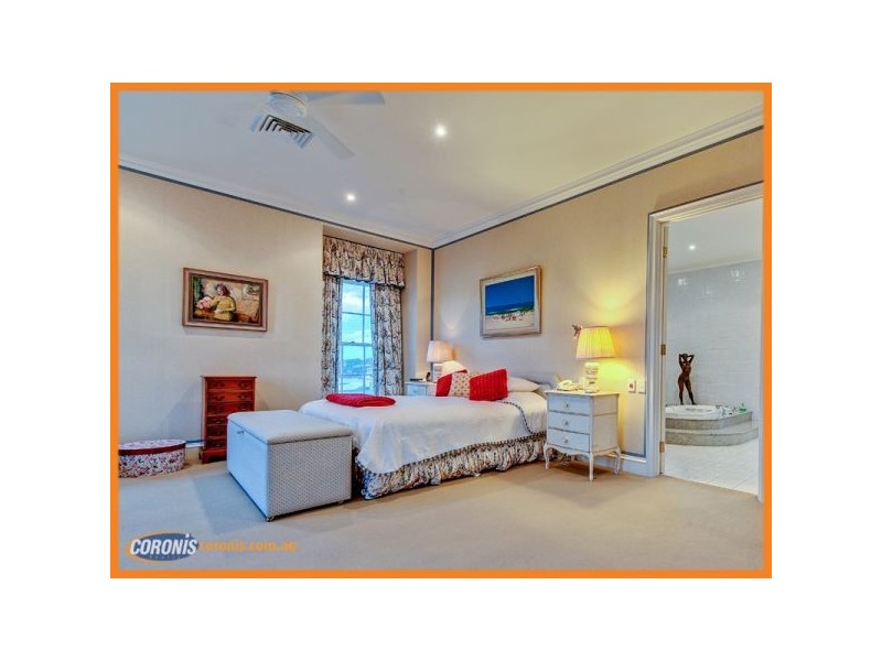 1117 Beechwood Drive, Hope Island QLD 4212