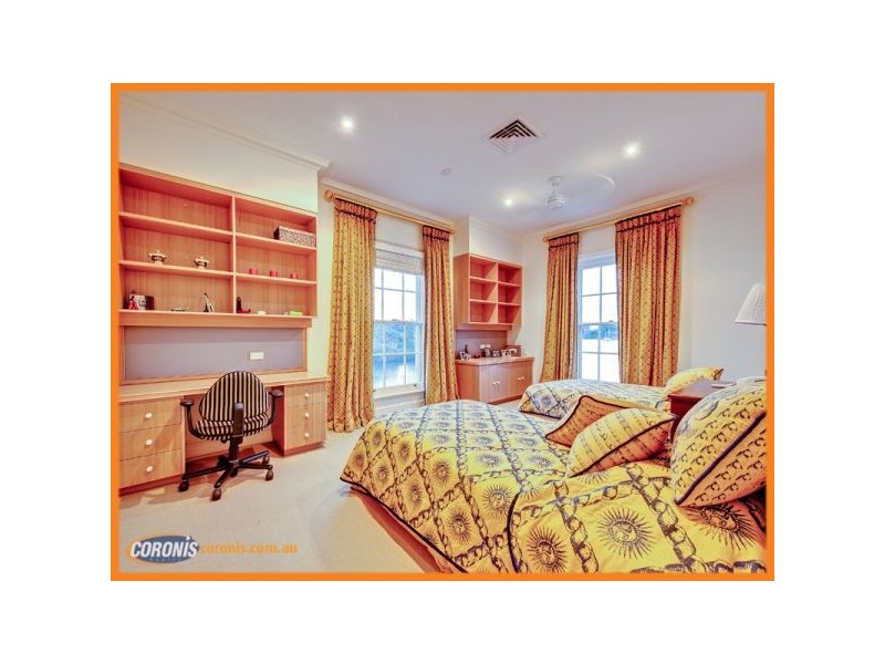 1117 Beechwood Drive, Hope Island QLD 4212