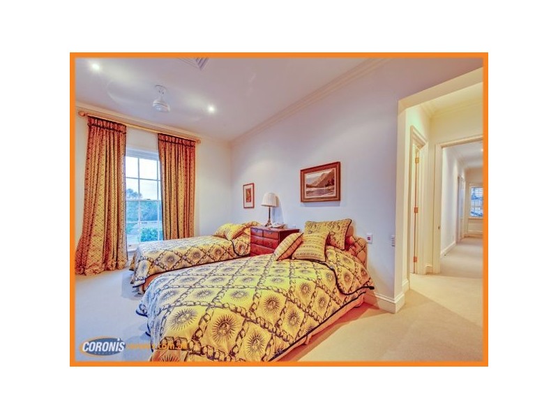 1117 Beechwood Drive, Hope Island QLD 4212