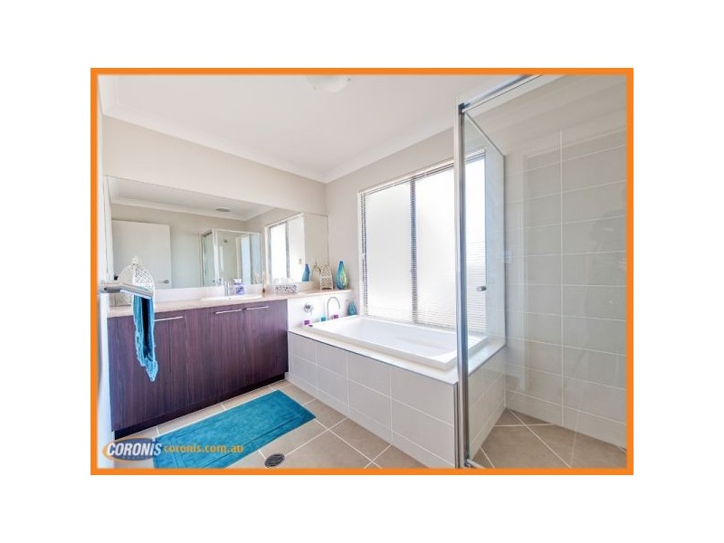 9 Hillsborough Street, Springfield Lakes QLD 4300