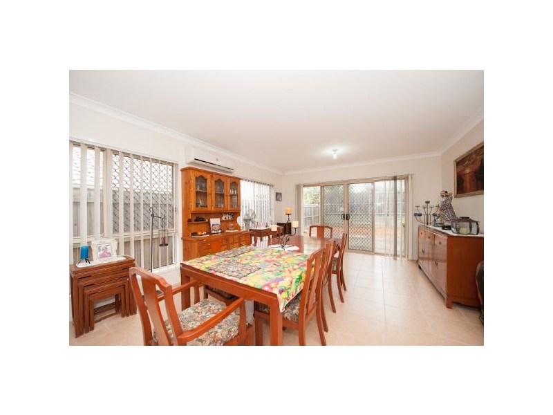 16 Moonbeam Street, Springfield Lakes QLD 4300