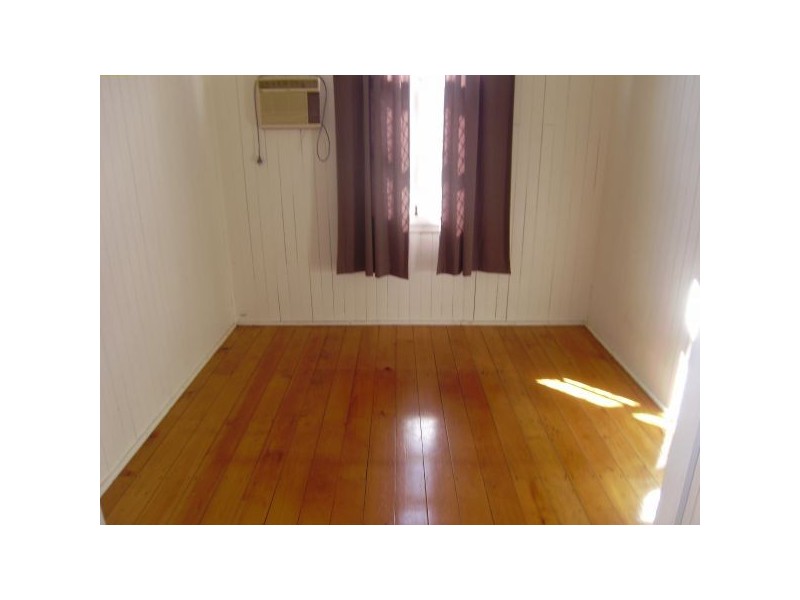 154a Southstation Road, Silkstone QLD 4304