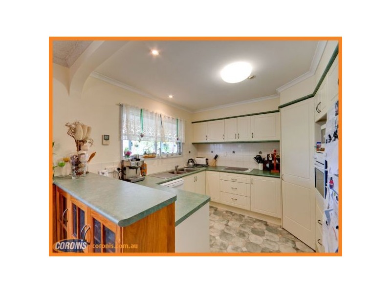 6 Irruka Crescent, Ferny Hills QLD 4055