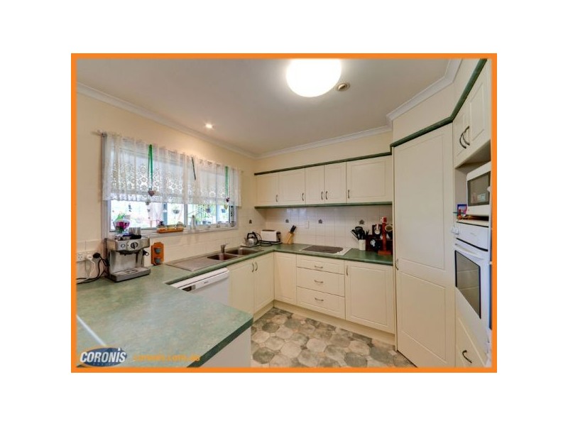 6 Irruka Crescent, Ferny Hills QLD 4055