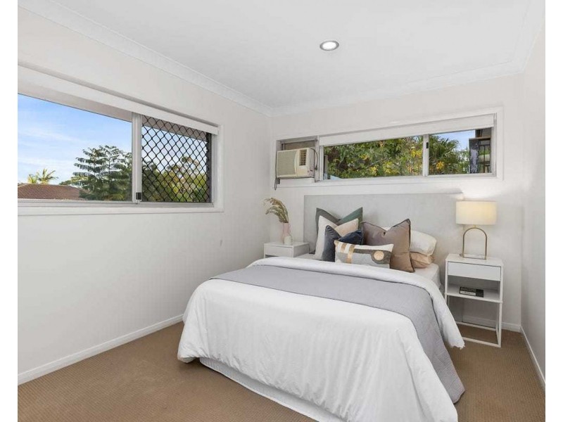 15 Ballylin Street, Ferny Grove QLD 4055