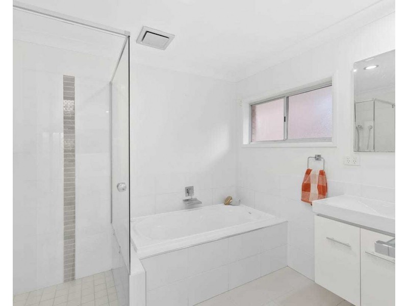 15 Ballylin Street, Ferny Grove QLD 4055