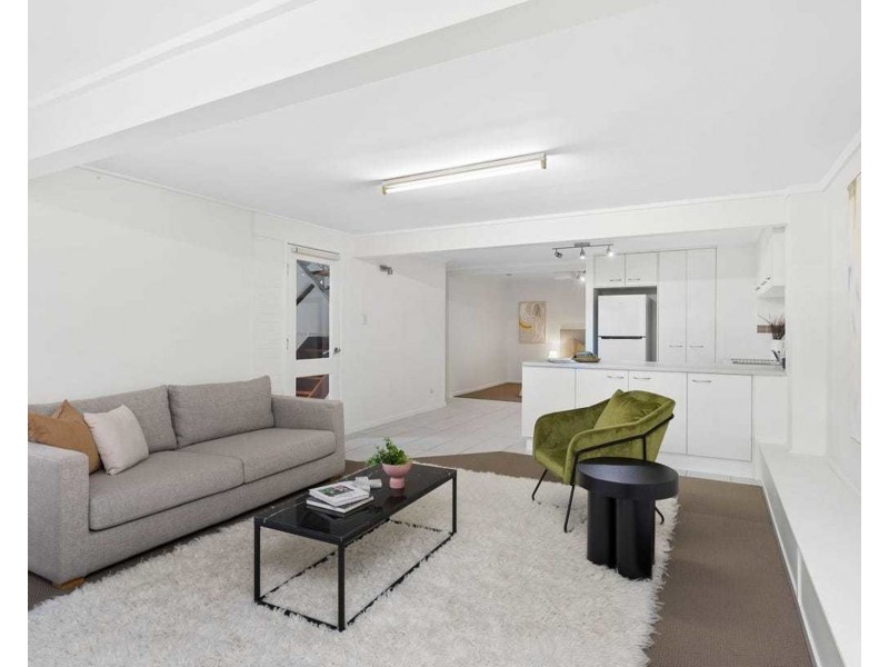 15 Ballylin Street, Ferny Grove QLD 4055