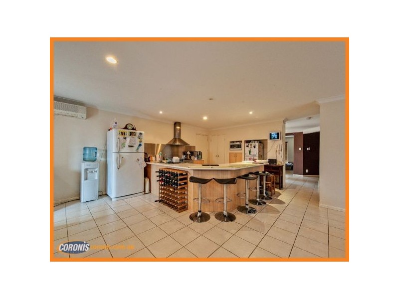 8 Diana Street, Springfield Lakes QLD 4300