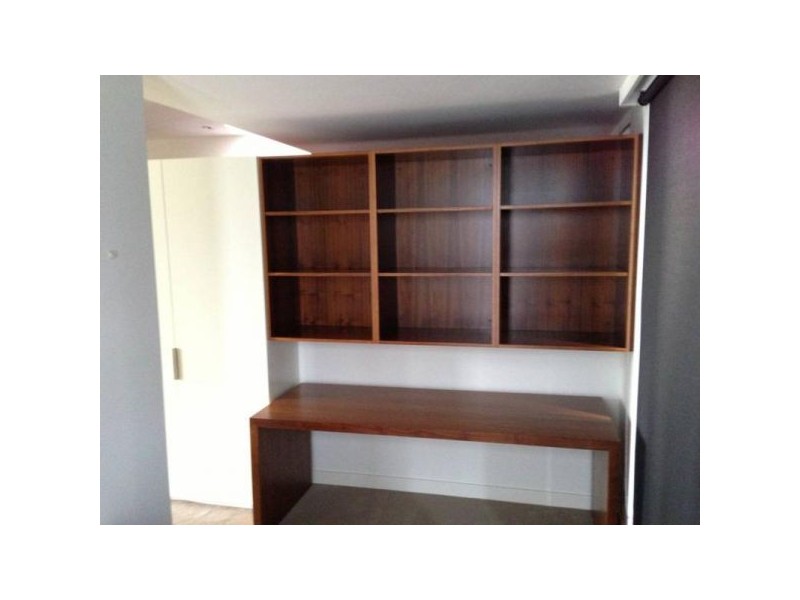 8/90 Wynnum Road, Norman Park QLD 4170