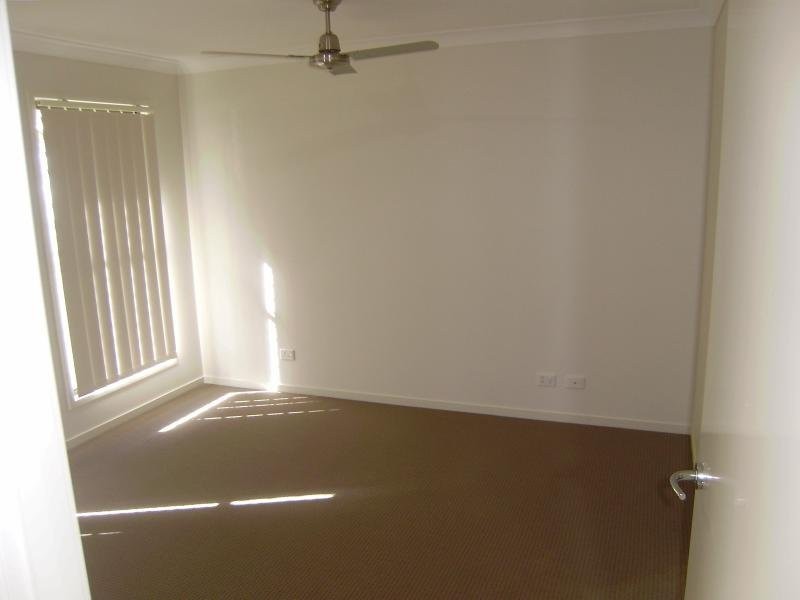 15 Pimento Place, Springfield Lakes QLD 4300