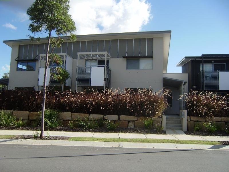 10 Ellerston Avenue, Brookwater QLD 4300