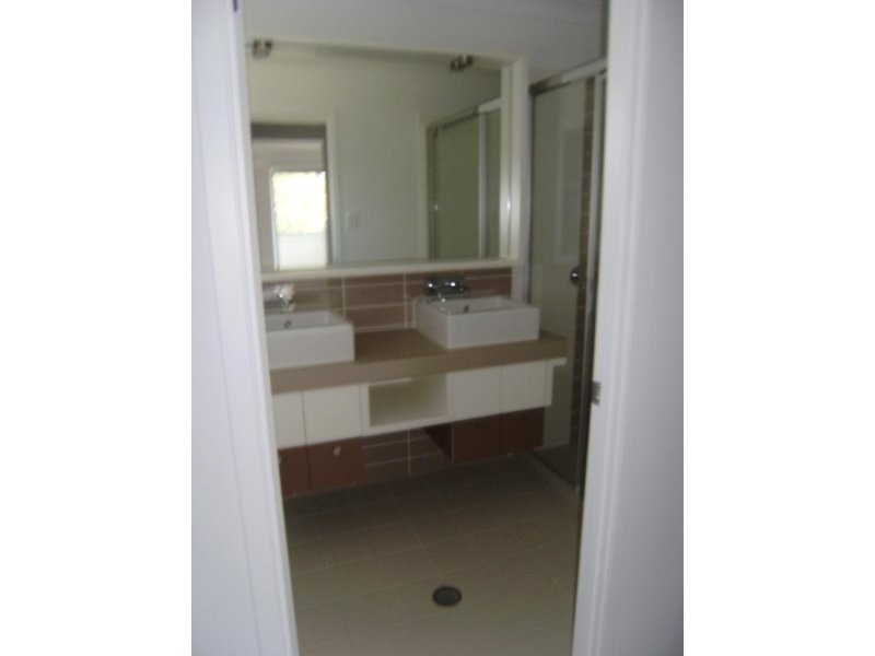 10 Ellerston Avenue, Brookwater QLD 4300