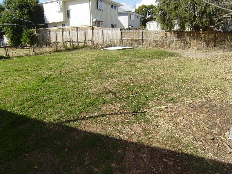 154A South Station Road, Silkstone QLD 4304