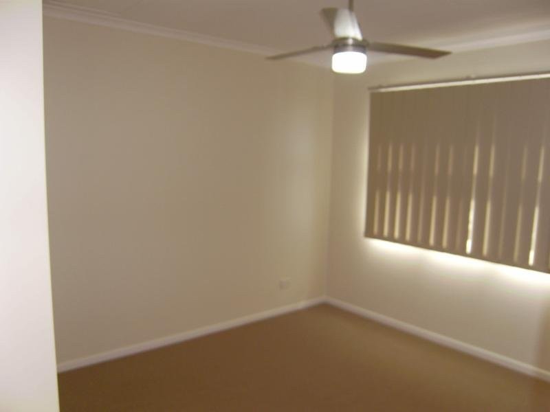 7 Emerald Crescent, Springfield Lakes QLD 4300