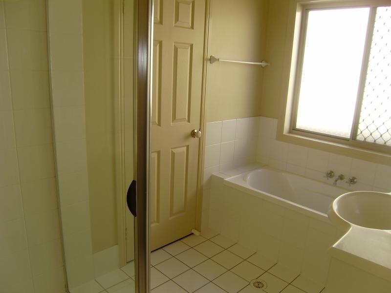 7 Moonbeam Street, Springfield Lakes QLD 4300