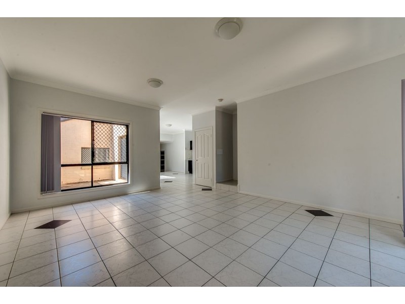 8 Forest Ridge Court, Springfield Lakes QLD 4300