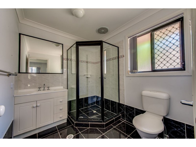 8 Forest Ridge Court, Springfield Lakes QLD 4300