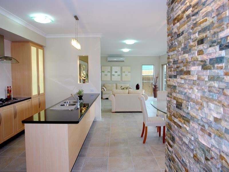 13 Atlantic Avenue, Springfield Lakes QLD 4300