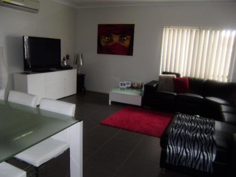 21 Ovals Terrace, Springfield Lakes QLD 4300