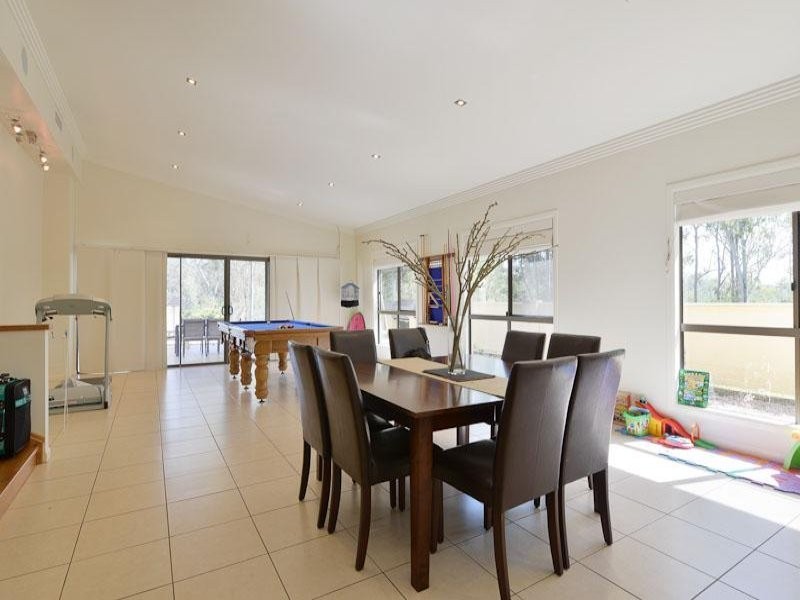 8 Eugene St, Bellbird Park QLD 4300