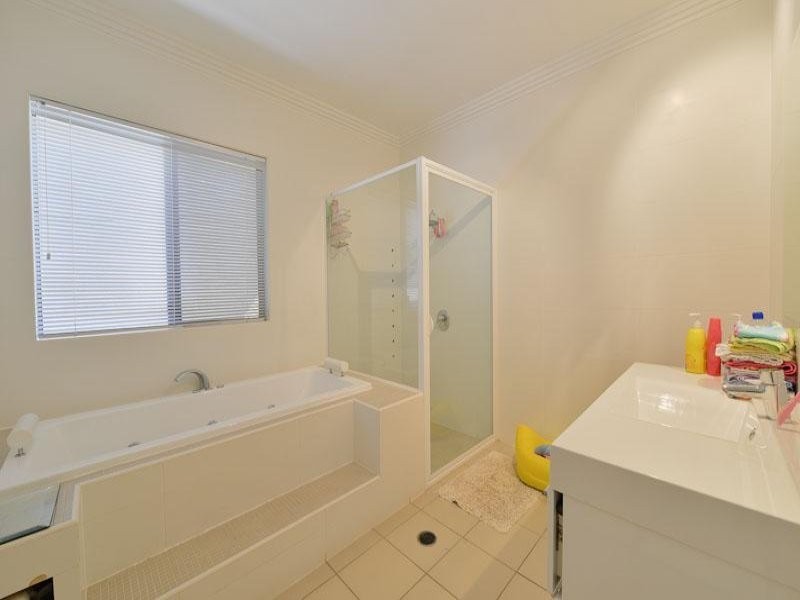 8 Eugene St, Bellbird Park QLD 4300