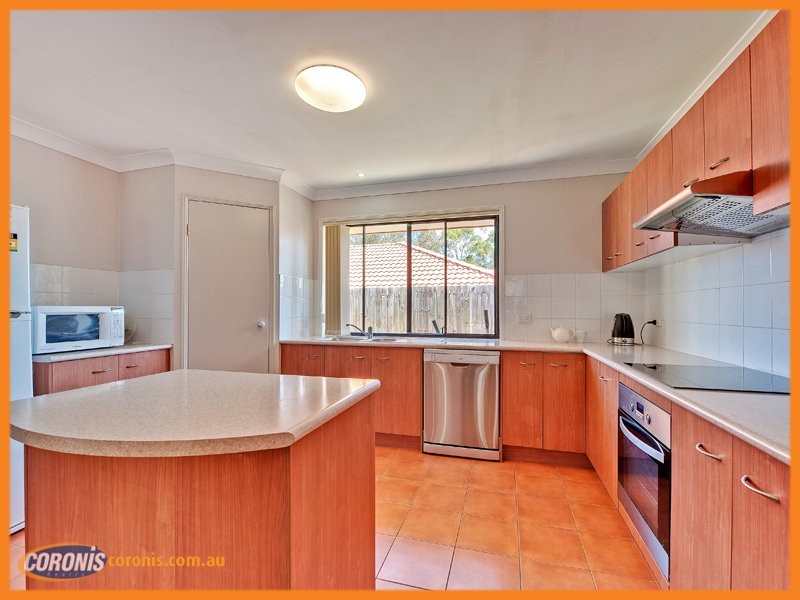 4 Emma Place, Springfield Lakes QLD 4300