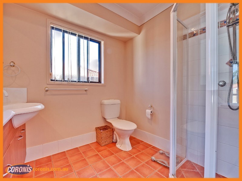 4 Emma Place, Springfield Lakes QLD 4300