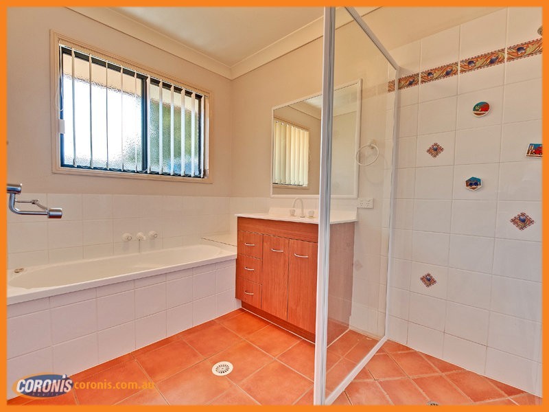 4 Emma Place, Springfield Lakes QLD 4300