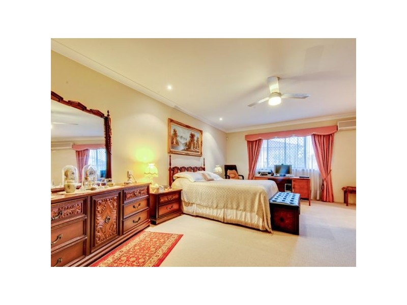 45 White Cedar Circuit, Stretton QLD 4116