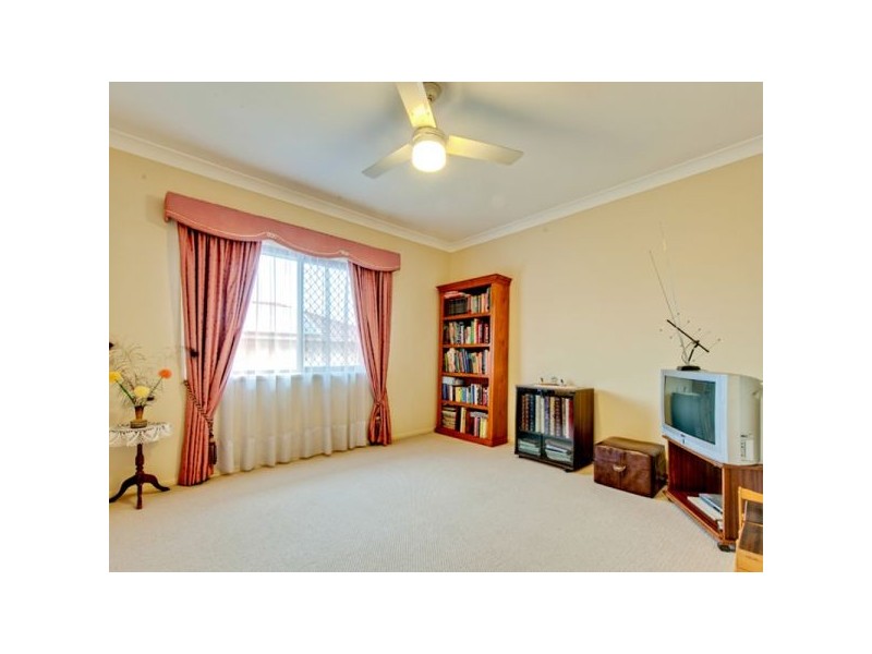 45 White Cedar Circuit, Stretton QLD 4116