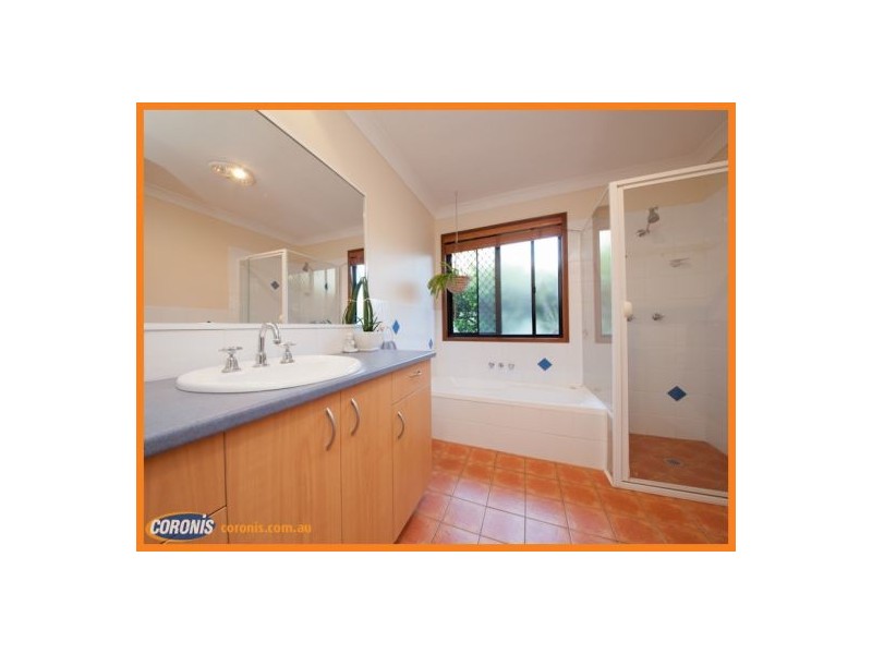 10 Mikkelsen Court, Camira QLD 4300