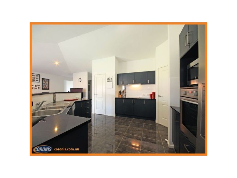 6 Caspian Parade, Warner QLD 4500