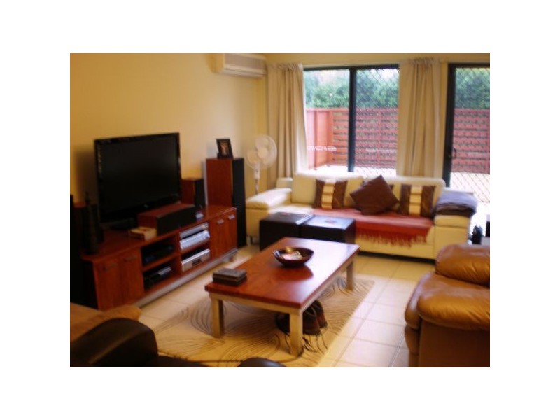 1/8 Langdon Avenue, Margate QLD 4019