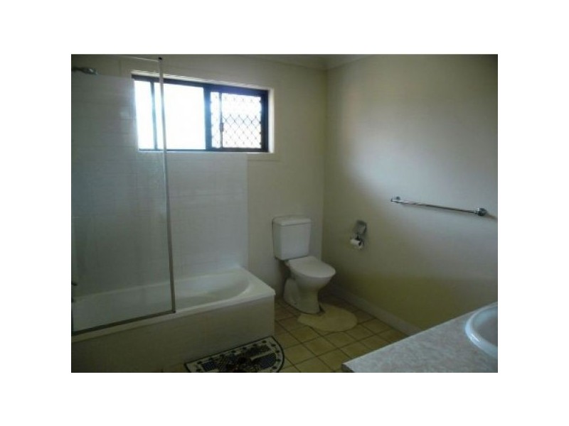 1/8 Langdon Avenue, Margate QLD 4019