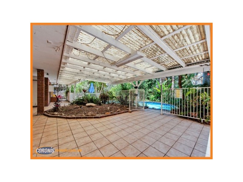 13 Innisfail Road, Highland Park QLD 4211