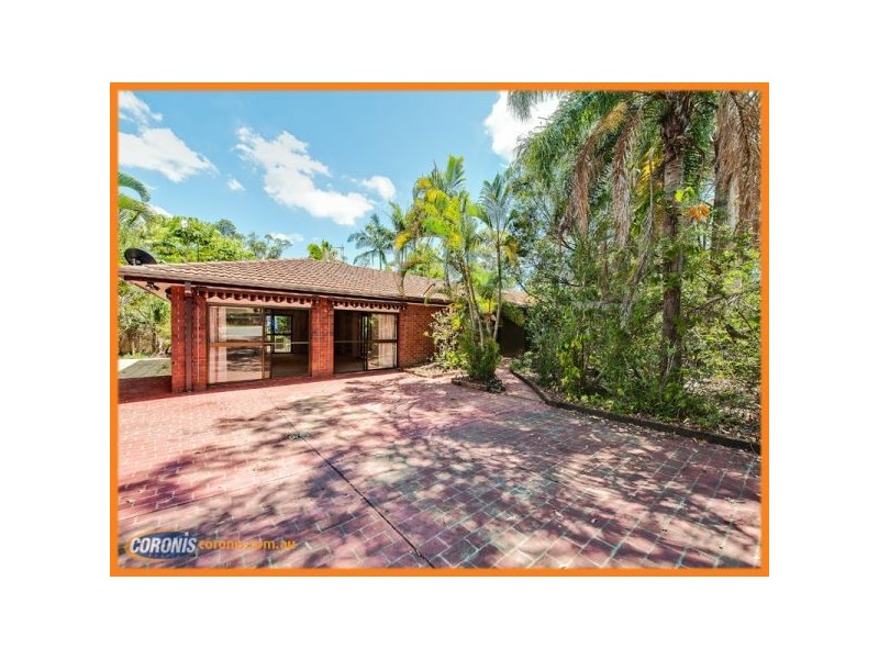 13 Innisfail Road, Highland Park QLD 4211