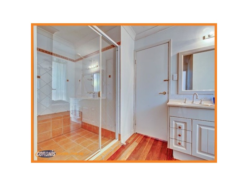 13 Innisfail Road, Highland Park QLD 4211